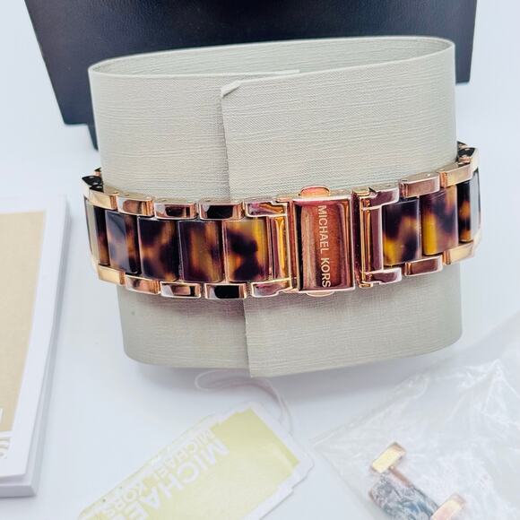 Michael Kors Parker Rose Gold Tortoise Watch - Picture 6 of 7